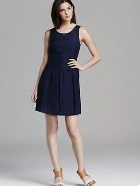 Marc Jacobs Crochet Sleeveless Cotton Silk Cocktail Dress